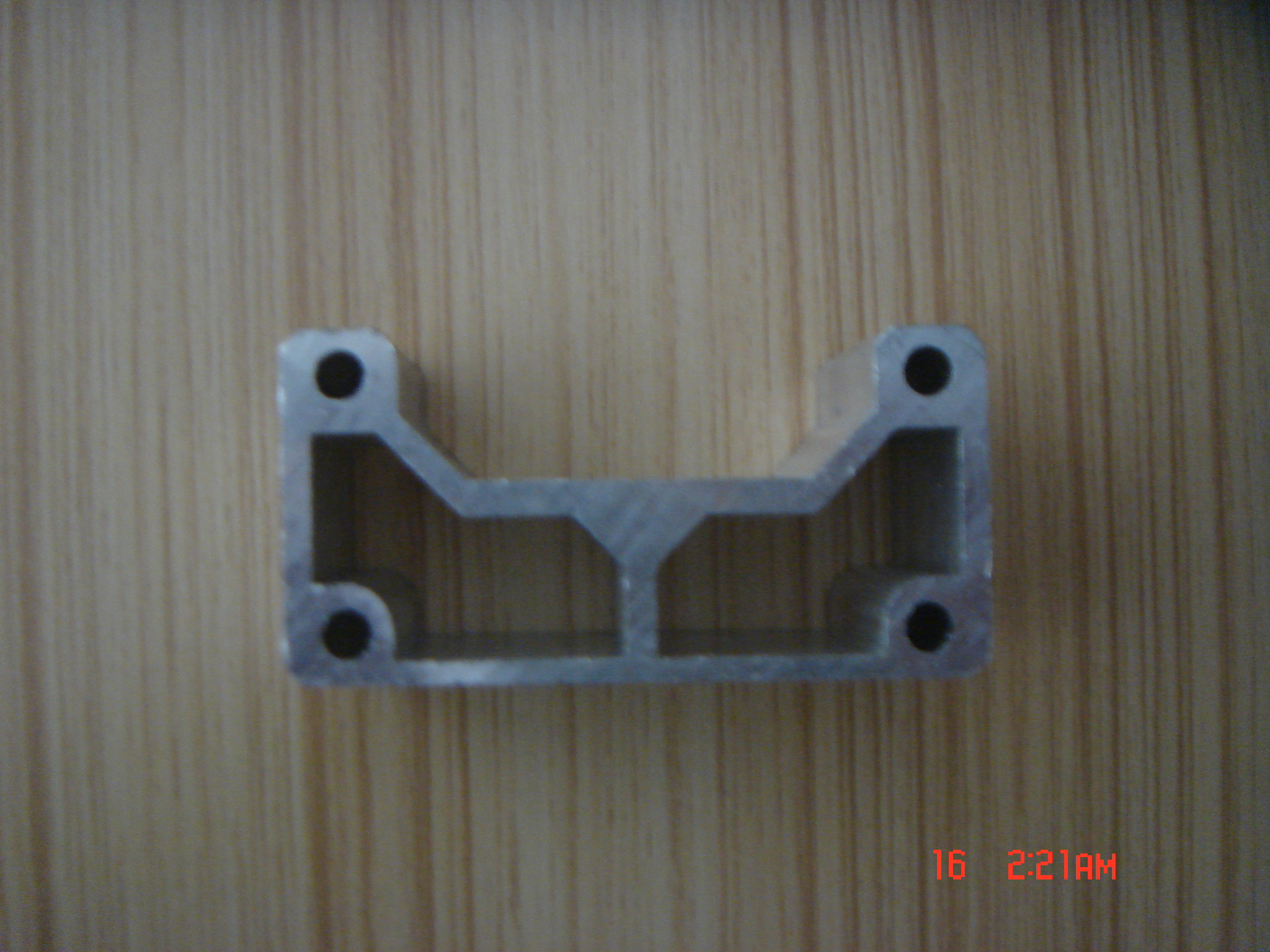 供應(yīng)機械手LY-Z-3570鋁型材