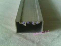 蘇州吳江鋁線槽卡槽鋁合金橋架擠壓生產(chǎn)